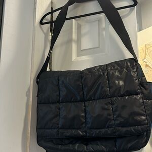 Quilted messenger bag, adjustable strap, cross body or shoulder 16” x 12”
